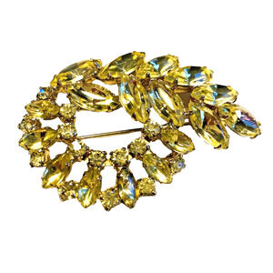 Vintage Rhinestones Brooch Goldtone & Lemony Yellow Pastel Marquise Stones Chic
